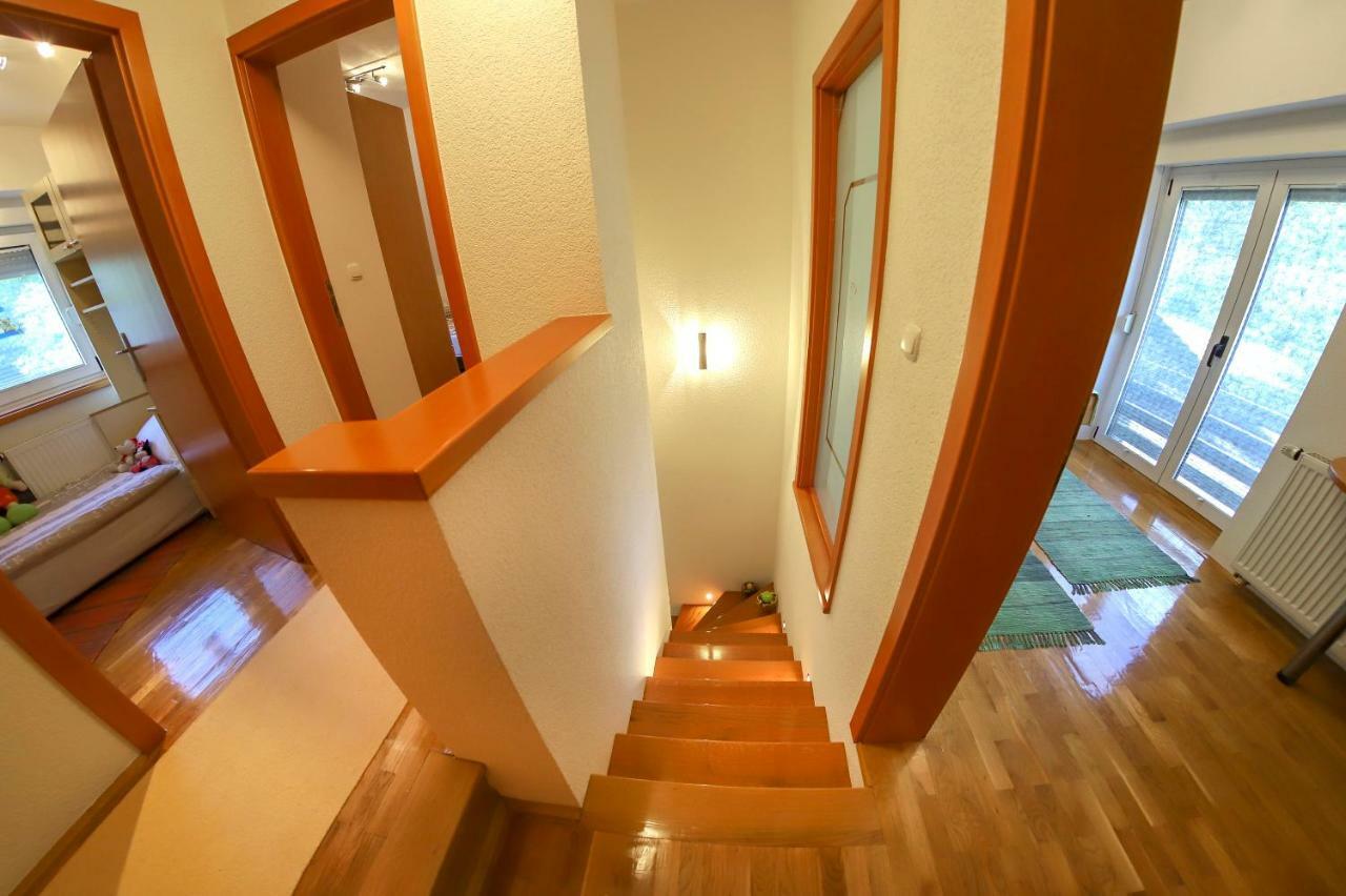 Holiday Home Villa Sara Bihać Extérieur photo