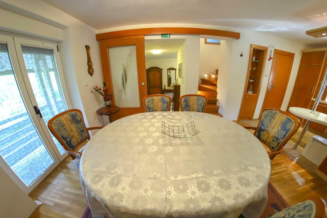 Holiday Home Villa Sara Bihać Extérieur photo