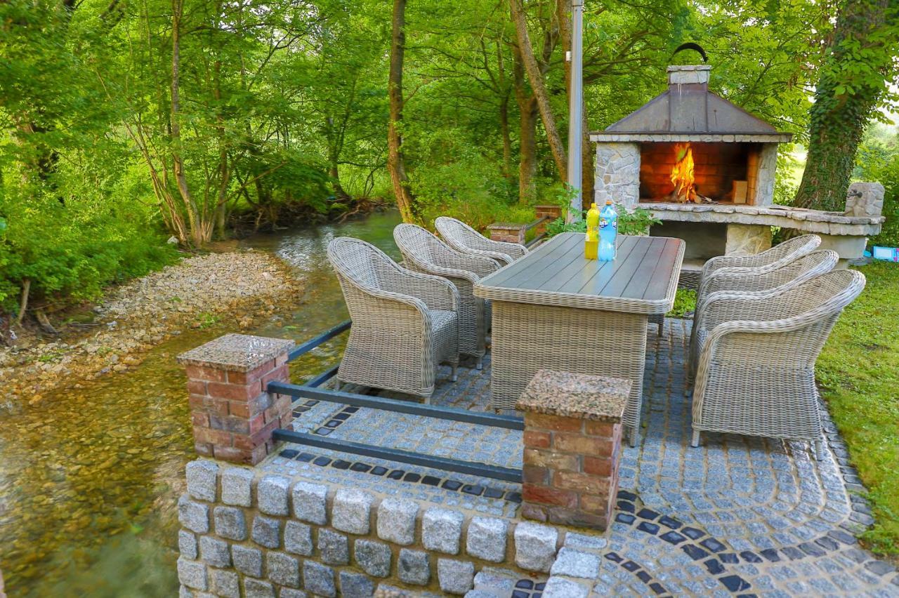 Holiday Home Villa Sara Bihać Extérieur photo