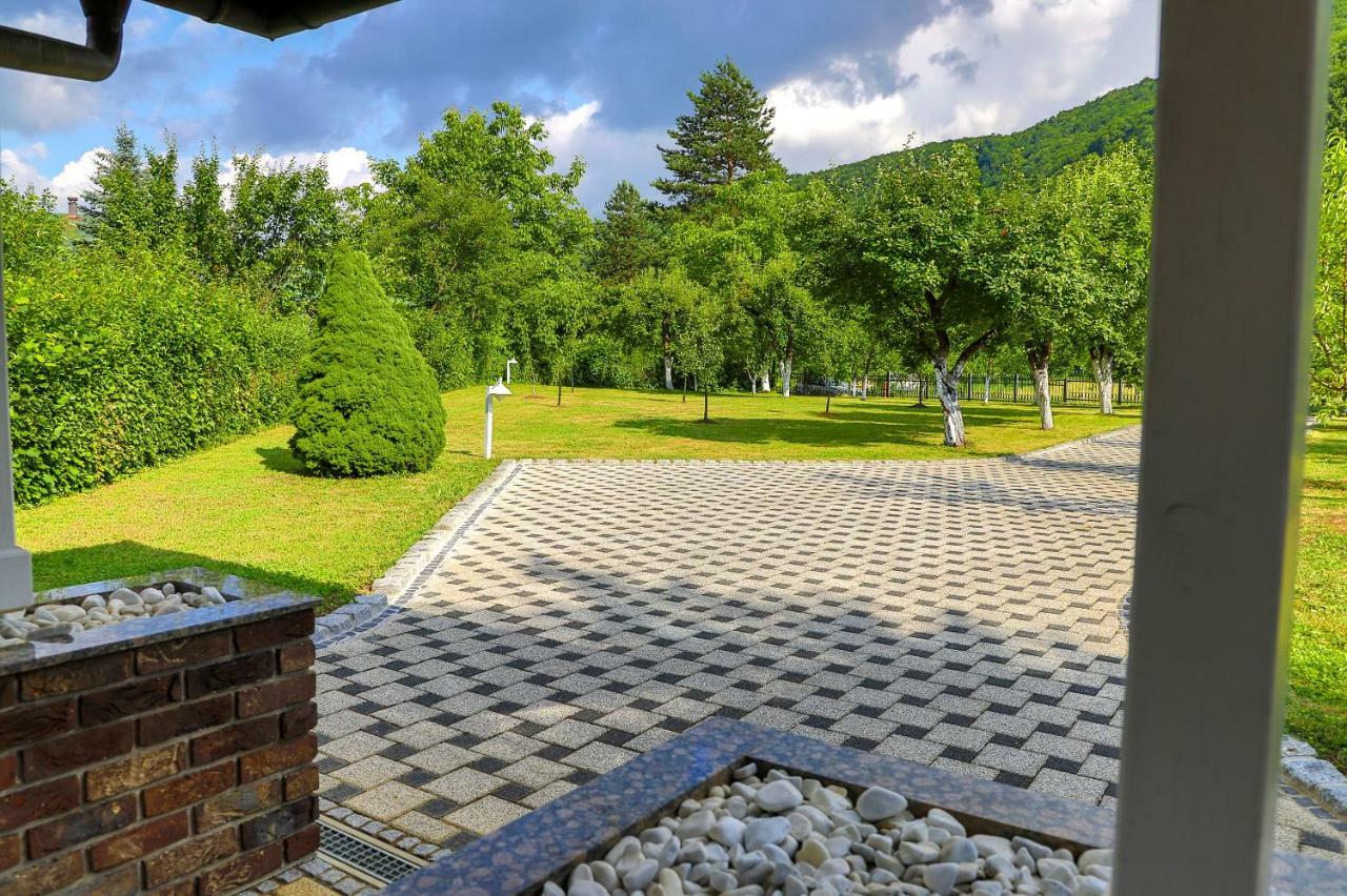 Holiday Home Villa Sara Bihać Extérieur photo