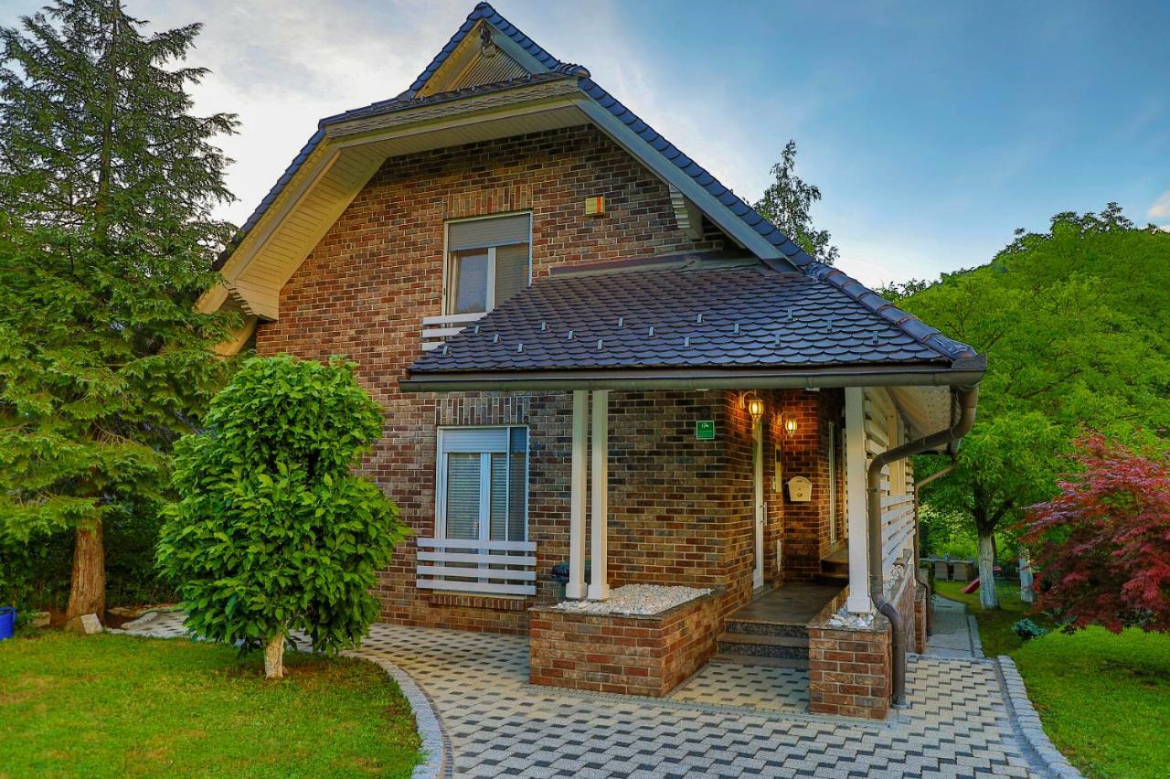 Holiday Home Villa Sara Bihać Extérieur photo
