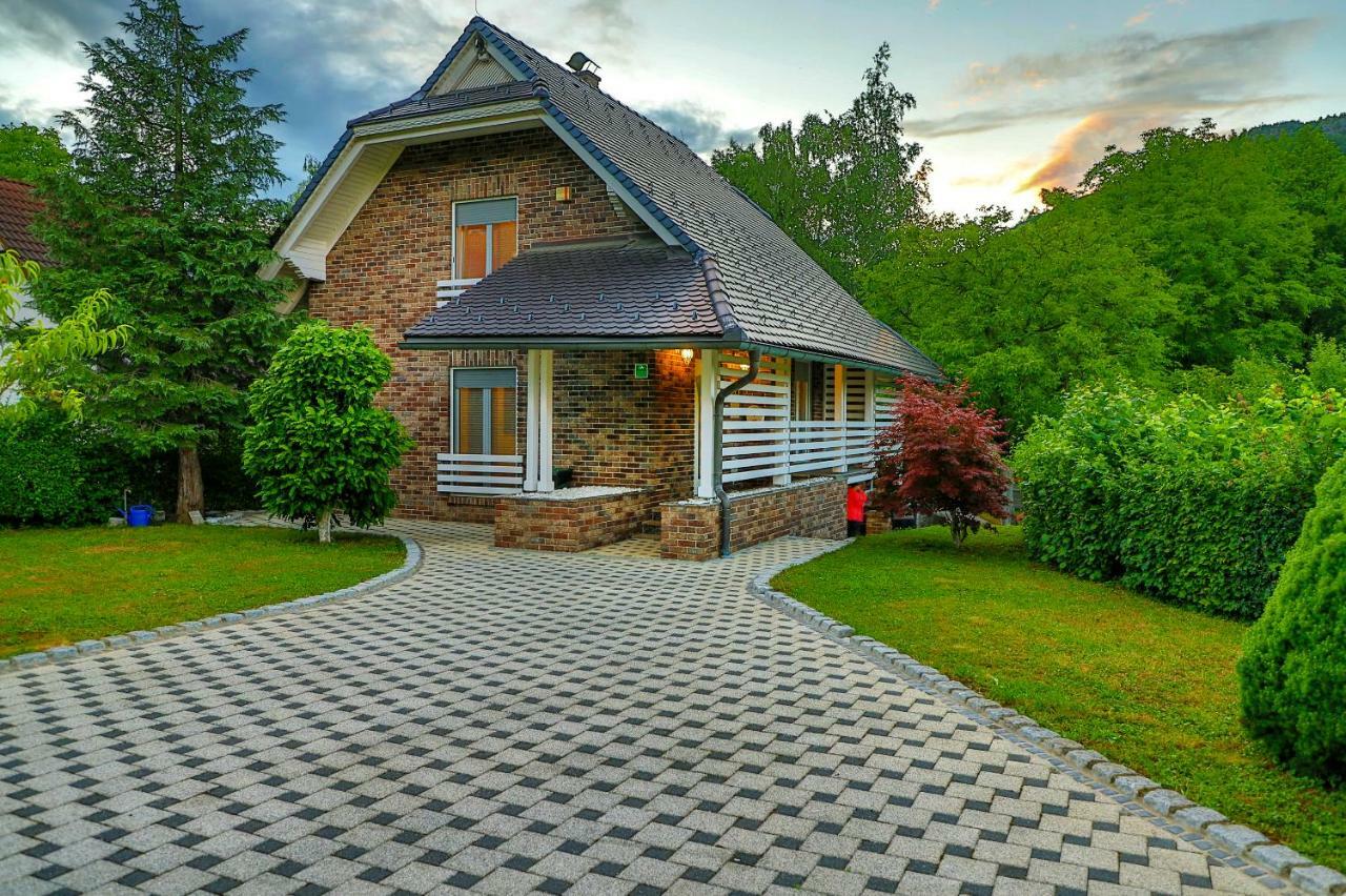 Holiday Home Villa Sara Bihać Extérieur photo