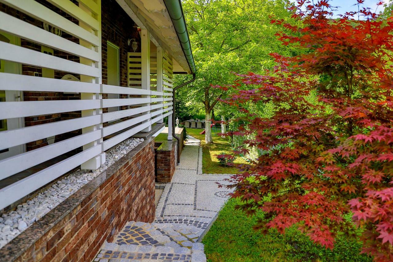 Holiday Home Villa Sara Bihać Extérieur photo